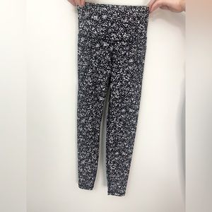 Spotted Black/White/Grey Athletic Leggings